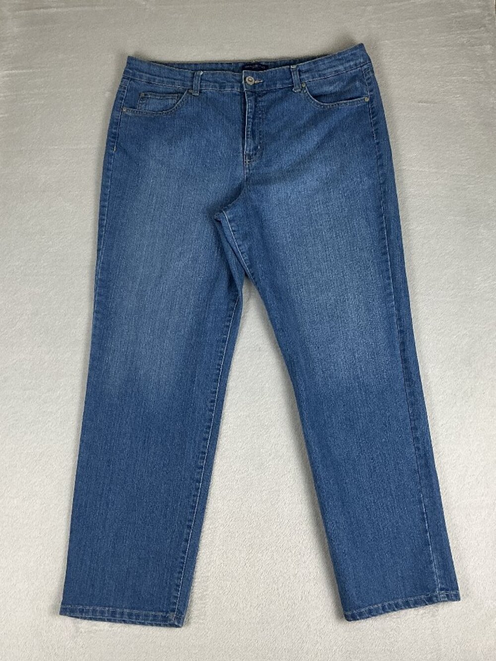 Bandolino Straight Leg Jeans Women's Size 18 Medium Wash High Rise Denim Y2K.